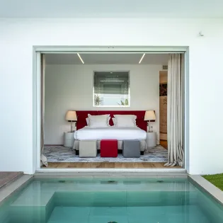 9.4 wine note bedroom 3