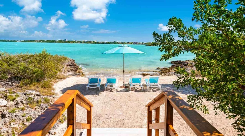  vacation rental photo Turks and Caicos IE BCT Villa Bashert Cottage BCTbch01 desktop