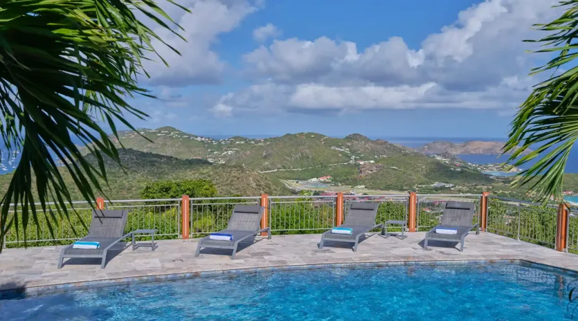 1.1 au petit pont exterior