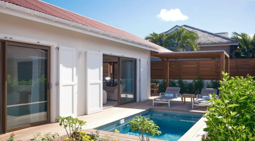 1.1 crystal blue exterior 1