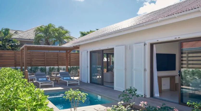 1.1 crystal breez exterior 1