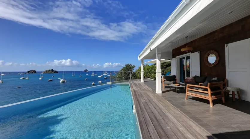 1.1 pleasure exterior 1