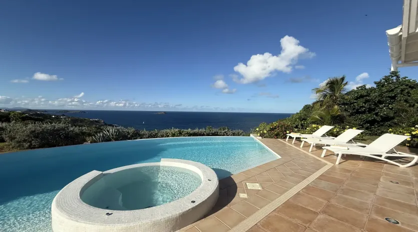 1.1 sea bird exterior 1