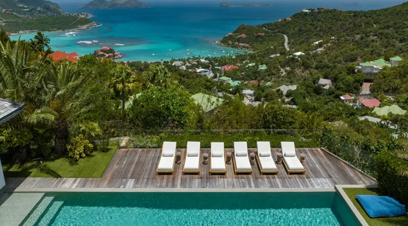 1.1 wine note exterior 1