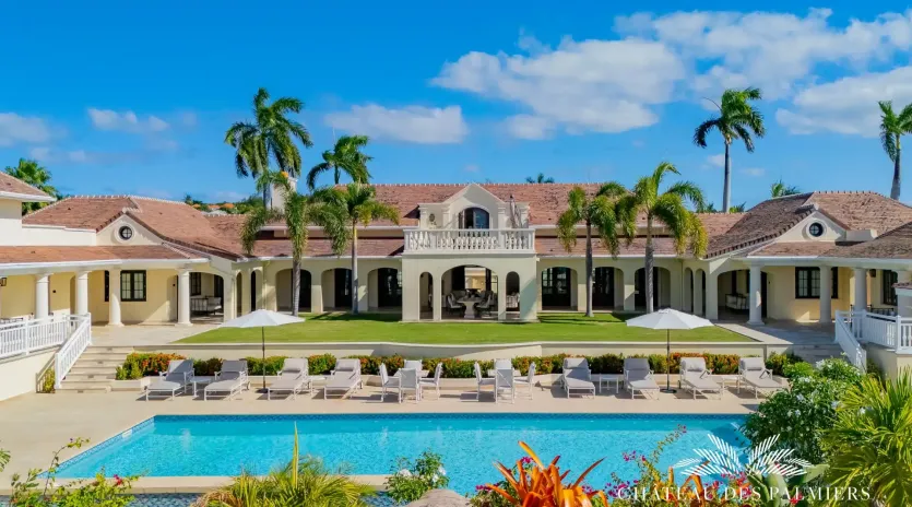 1.12 chateau des palmiers exterior