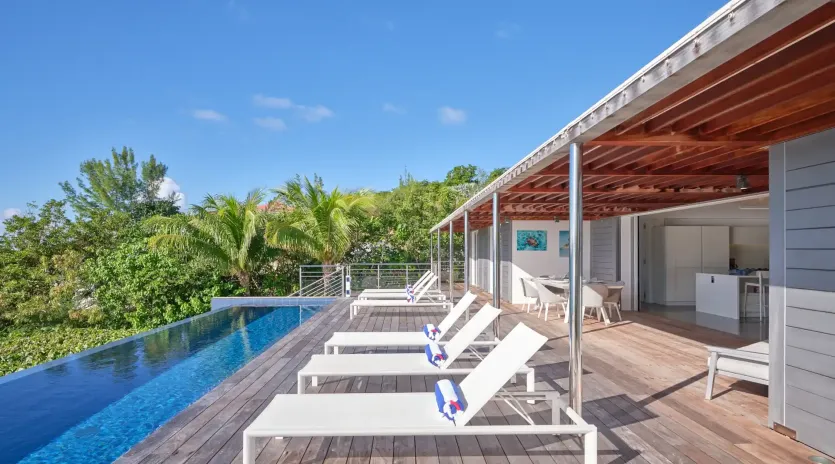 1.13 villa pointe milou exterior