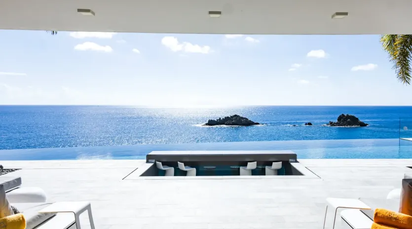 1.2 axel rocks exterior 1