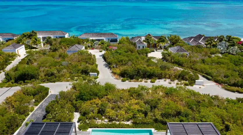 1.2 b.e. north shore ocean view 4bd exterior