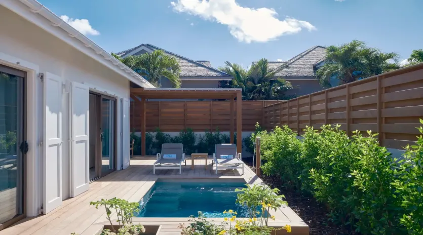 1.2 crystal blue exterior 1