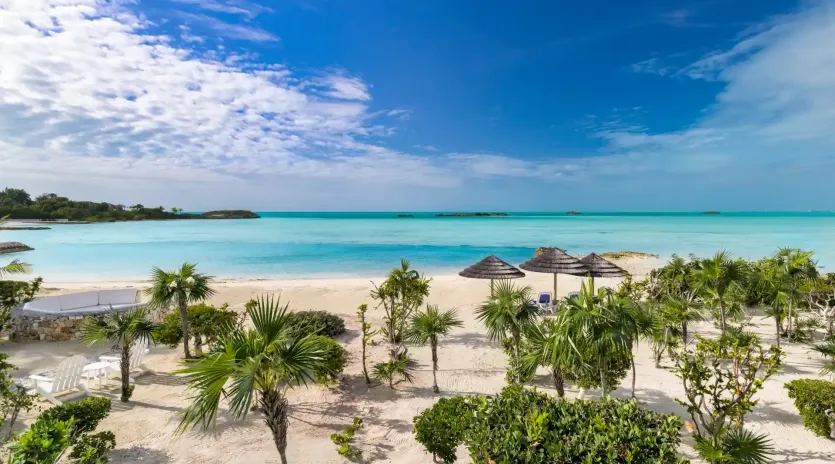 1.3 twin palms exterior