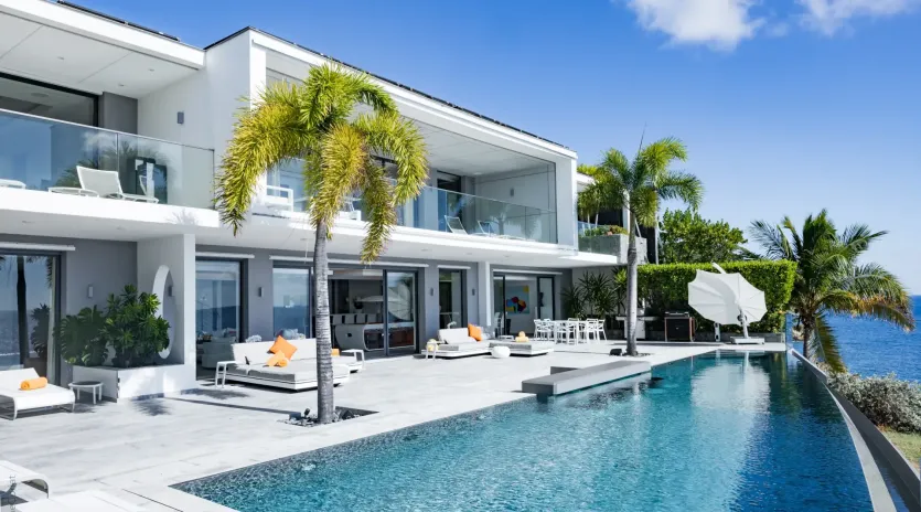 1.4 axel rocks exterior 1