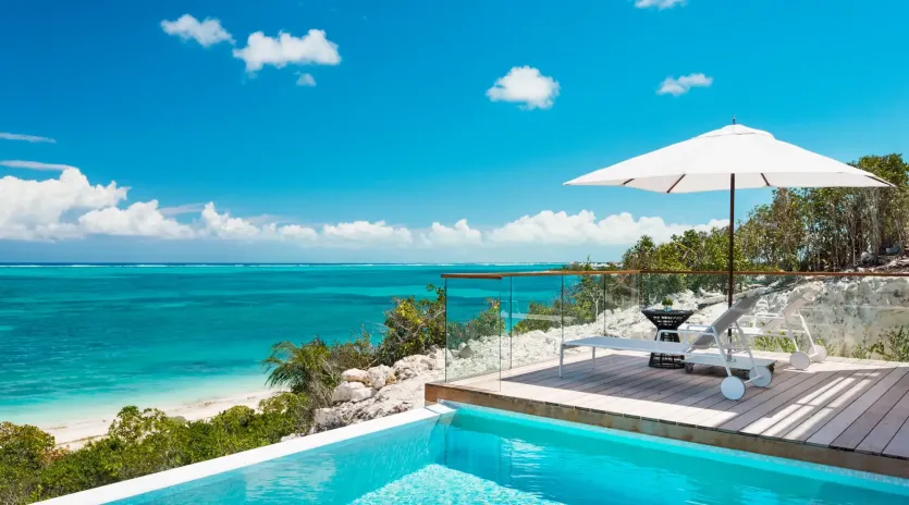 1.4 b.e north shore beachfront villa 5bd pool area