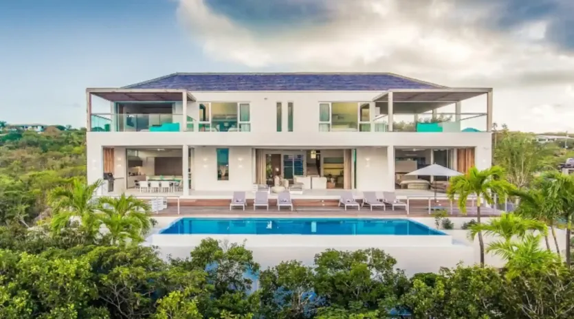 1.4 b.e. north shore ocean view 4bd exterior