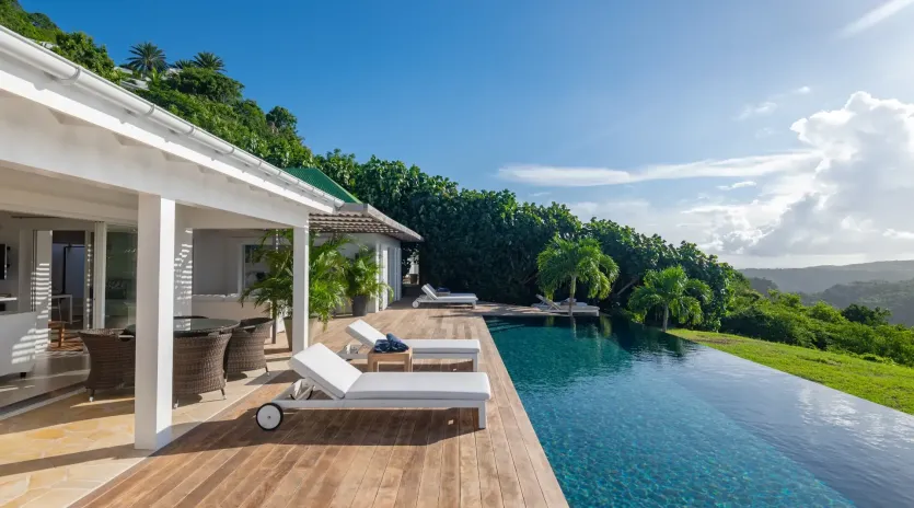 1.4 blue diamond exterior 1