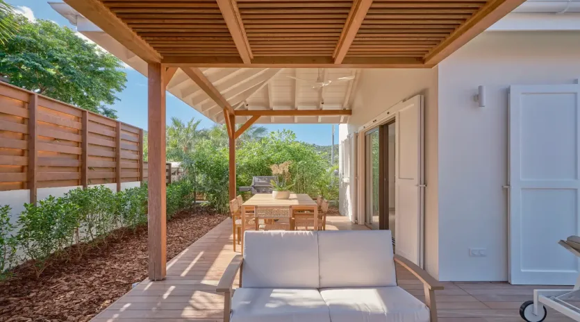 1.4 crystal breez exterior 1