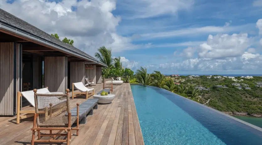 1.4 manoir voltaire exterior 1