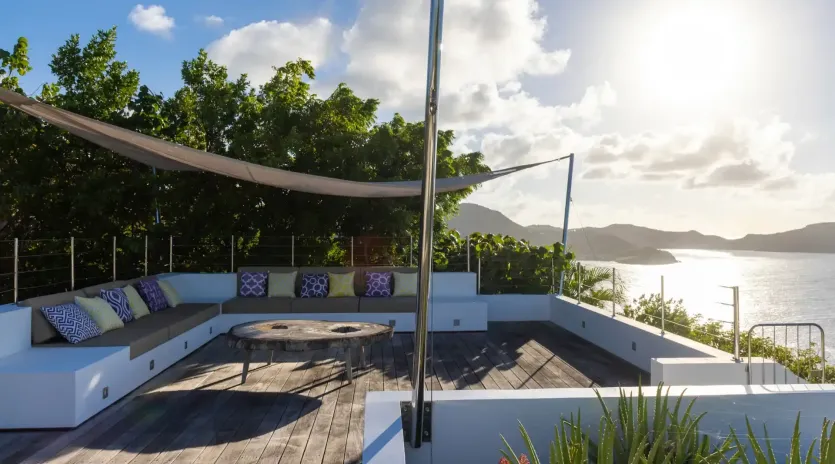 1.6 pyramide exterior