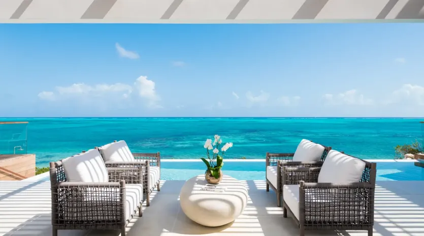 10.13 b.e. north shore beachfront villa 5bd pool area