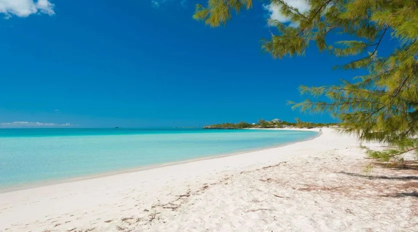 1 vacation rental photo Turks And Caicos IE VBL Villa Blanca vblbch01 desktop
