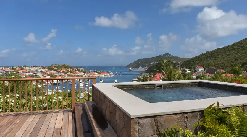 13.2 angelina bungalow outdoor