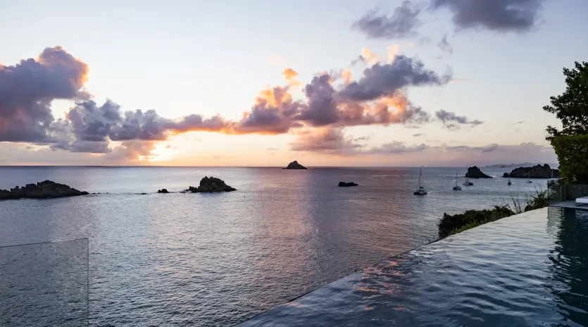 14.1 axel rocks exterior nightly 3