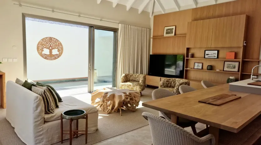 2.1 avee living room