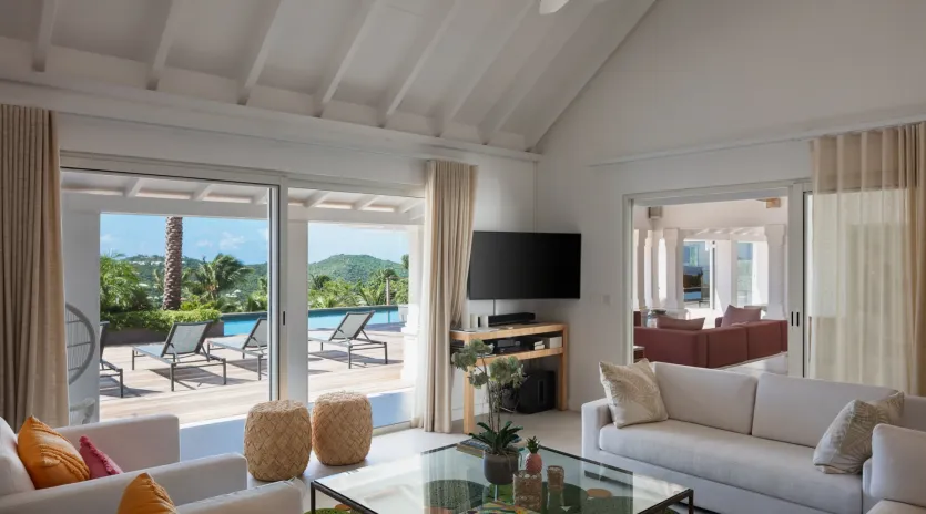 2.1 bel air living room