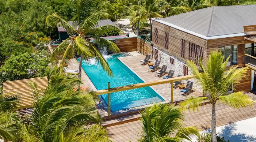 2.1 silver sands outdoor view