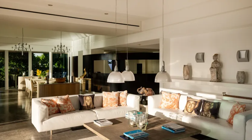 2.4 pyramide living kitchen