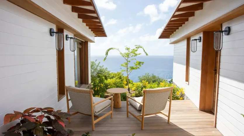 2.4 sel mudroom entryway