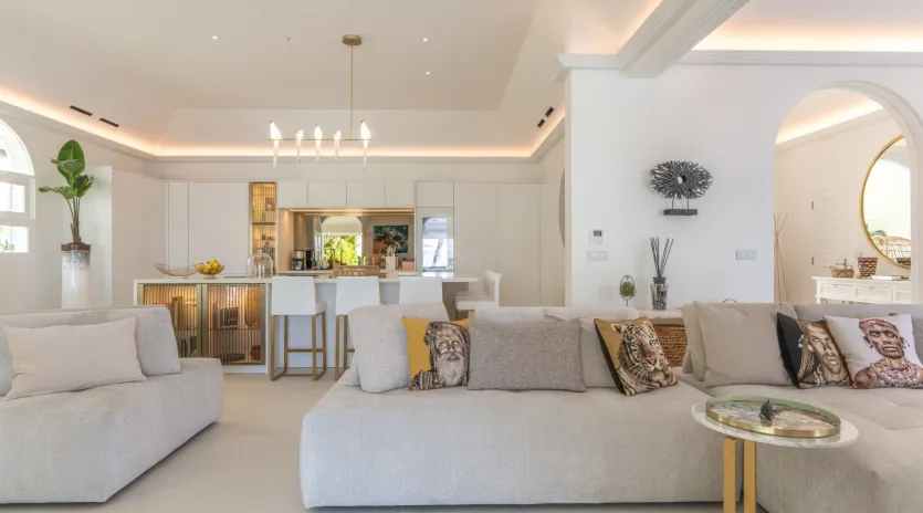 2.5 white sun living room