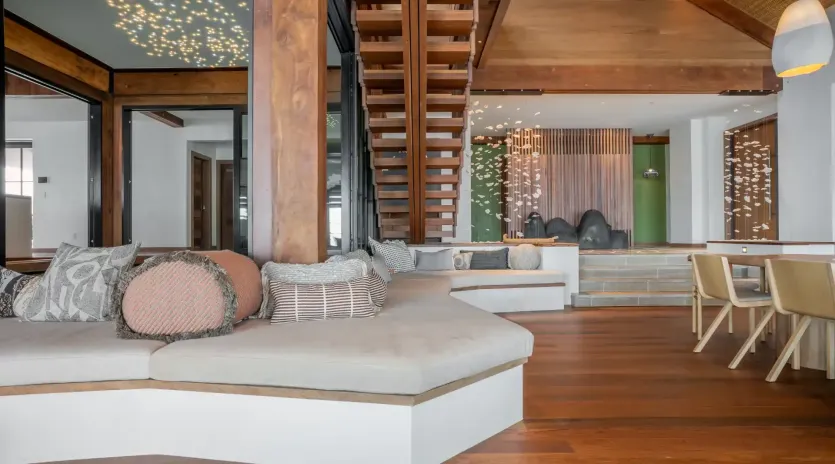 22 cape stout livingroom