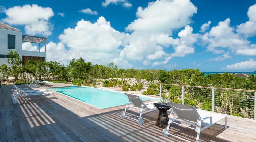 3.3 b.e. north shore ocean view 4bd pool area