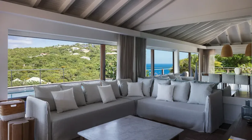 4.1 avalon living room