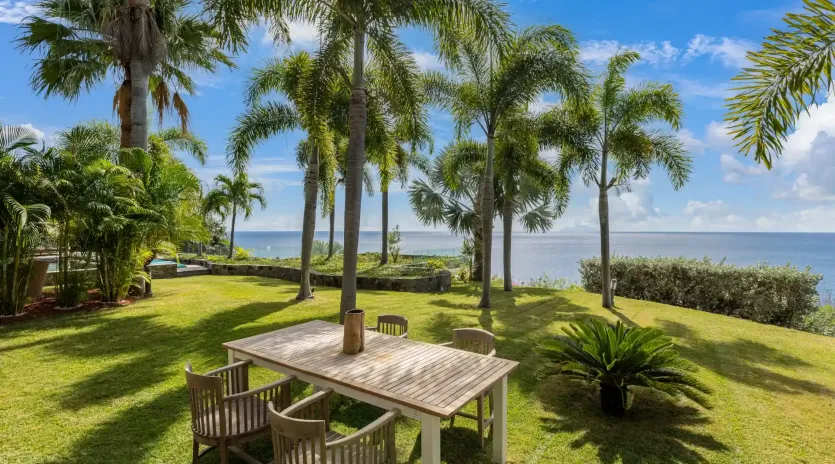 4.8 emeraude bedroom 1