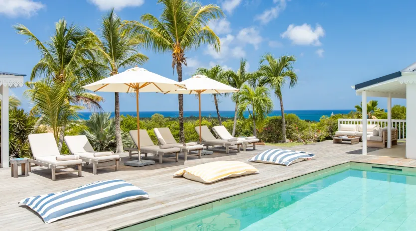 7 coco paillette pool