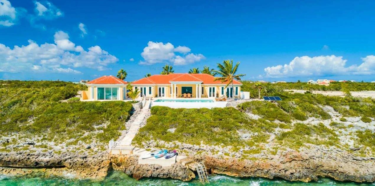 vacation rental photo Turks and Caicos IE BRE Villa Breezy Villa BREaer01 desktop