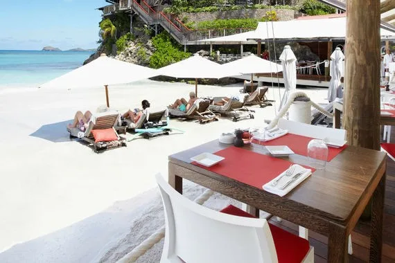 Sand Bar Restaurant. Photo courtesy of Eden Rock Hotel.