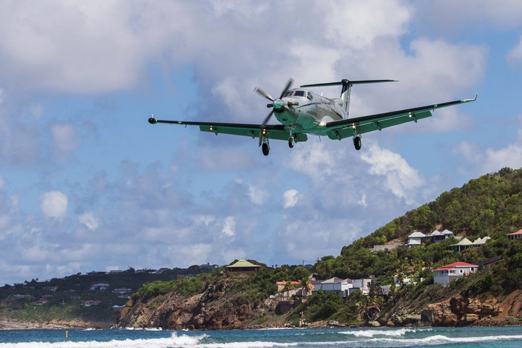 Tradewind landing in St. Barths