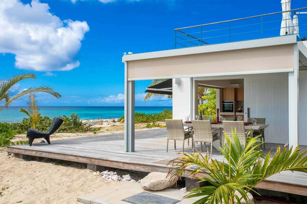 Villa RockSea, 3-bedroom on the beach in Baie Longue