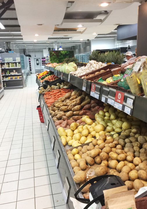 Super U offering a full selection of fresh produce st barts