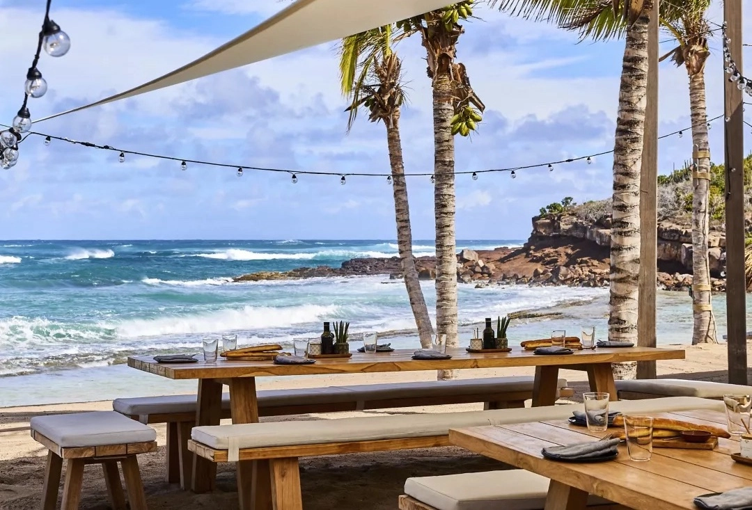 Waterfront dining at the Beach House, St Barth 