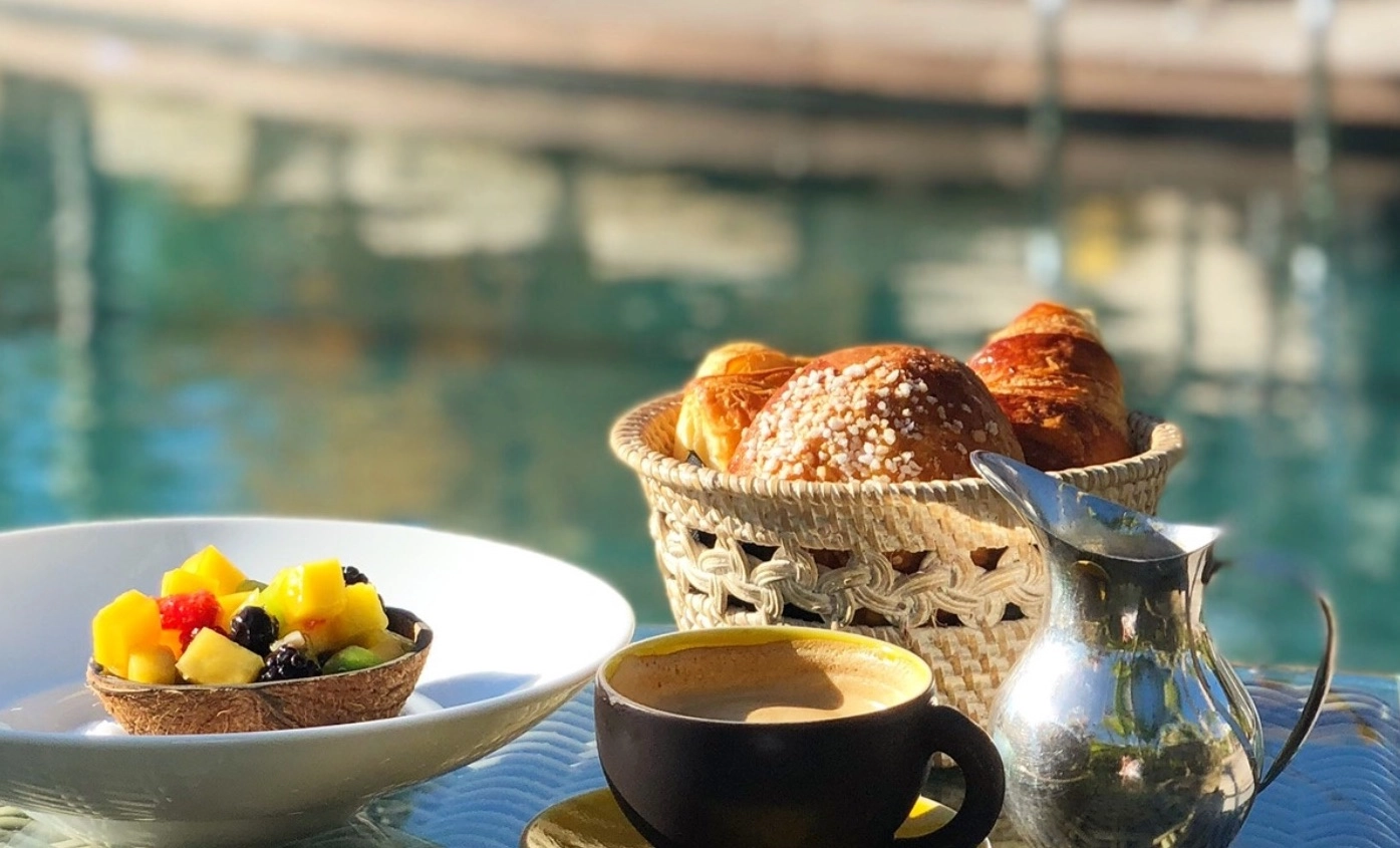 Breakfast or Lunch by the Pool at Gyp Sea © Gyp Sea