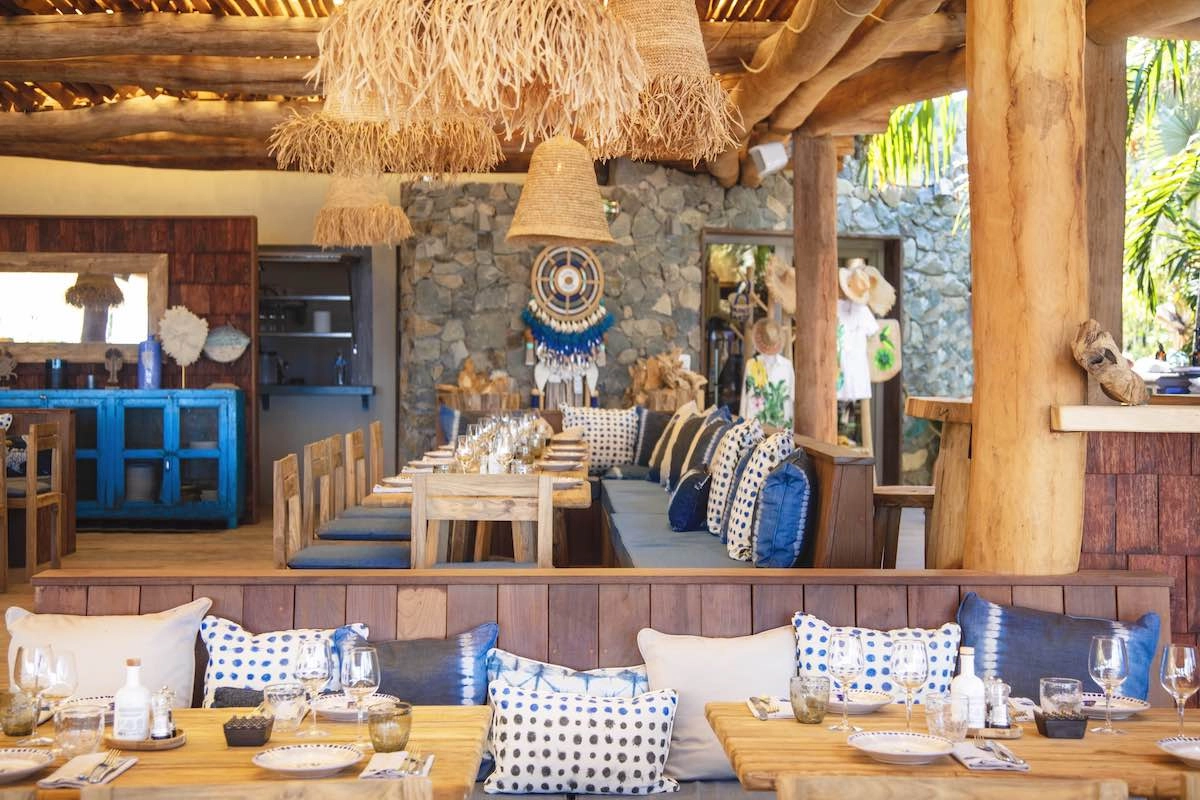 Dining at Gyp Sea Beach Club © Gyp Sea