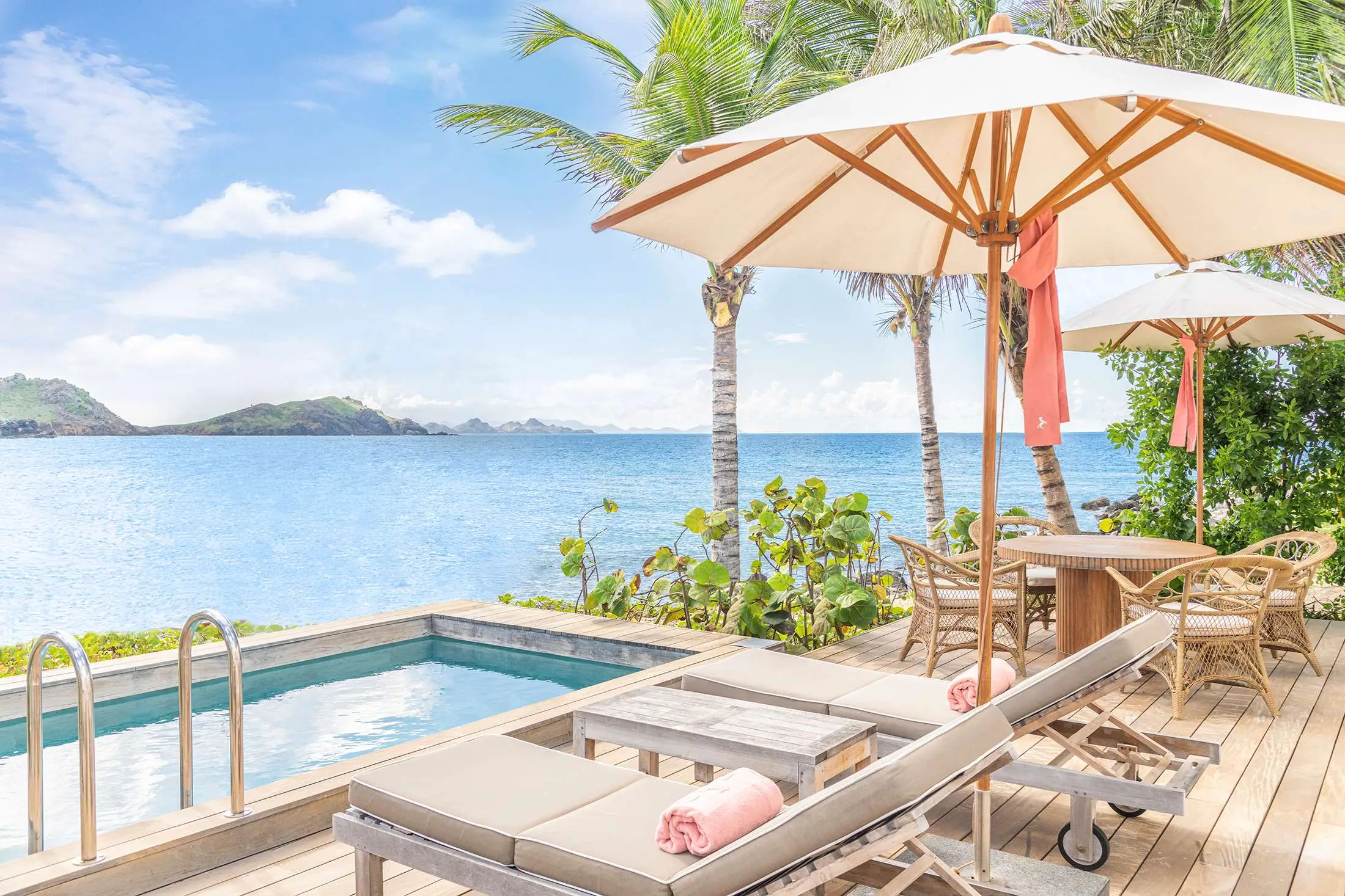 Two Bedroom Beach Suite Pool and View © Cheval Blanc