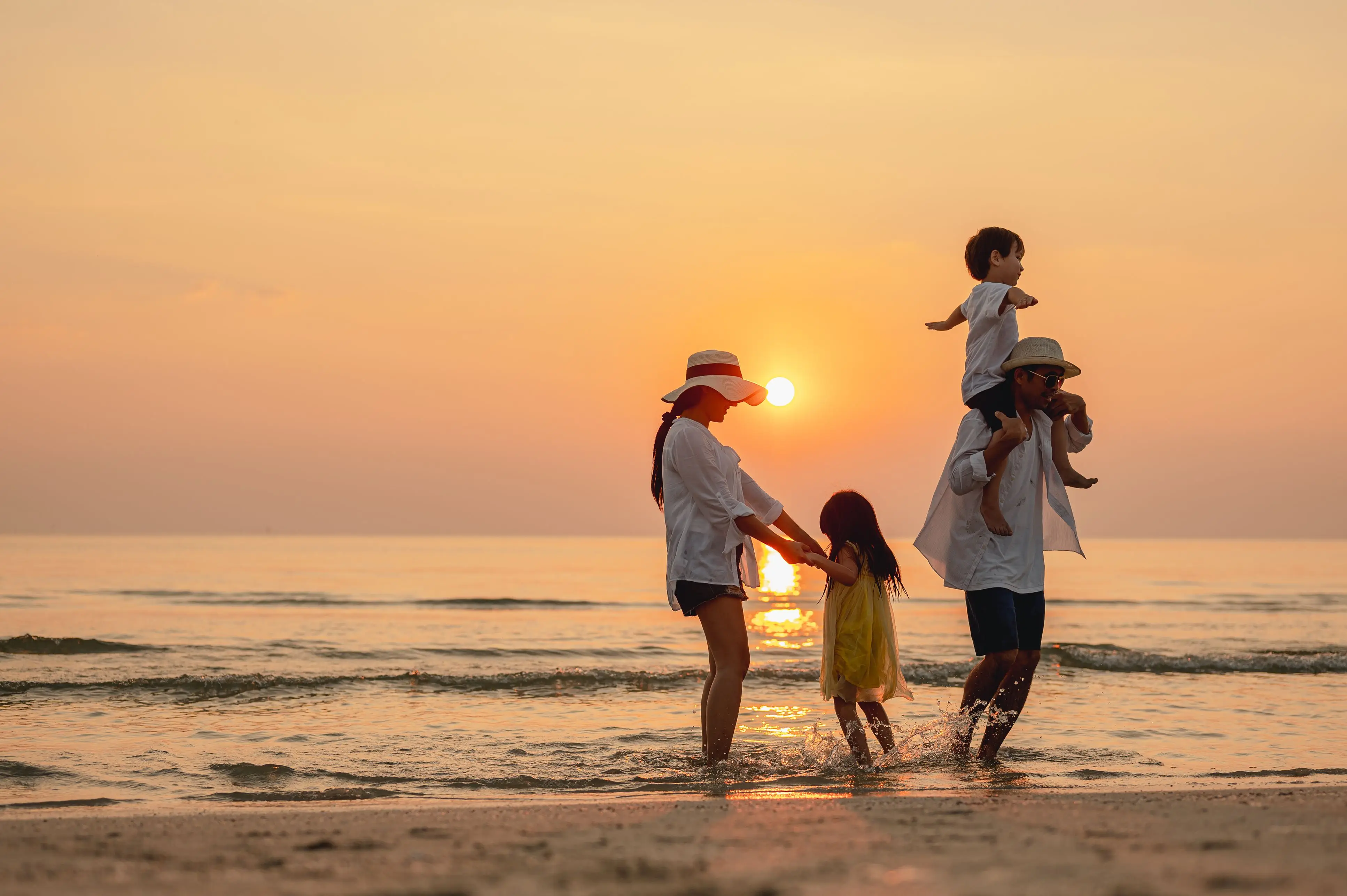 Turks and Caicos vs St Lucia: Which One is Best for a Family Vacation?