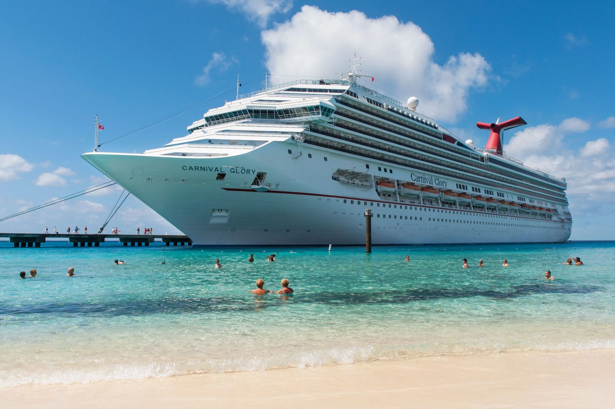Cruise Ship on Grand Turk © www.visittci.com